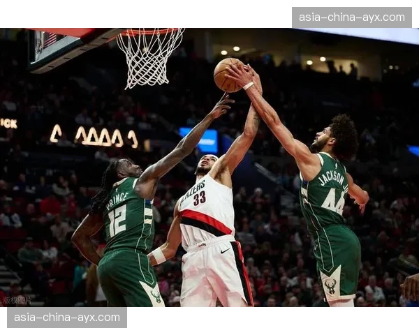 开拓者130-99大胜雄鹿，亨德森23分罗林斯生涯新高36分